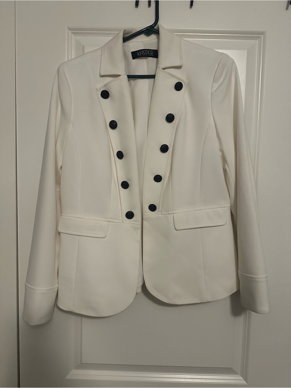 Kasper White Double-Breasted Blazer with Contrast Buttons